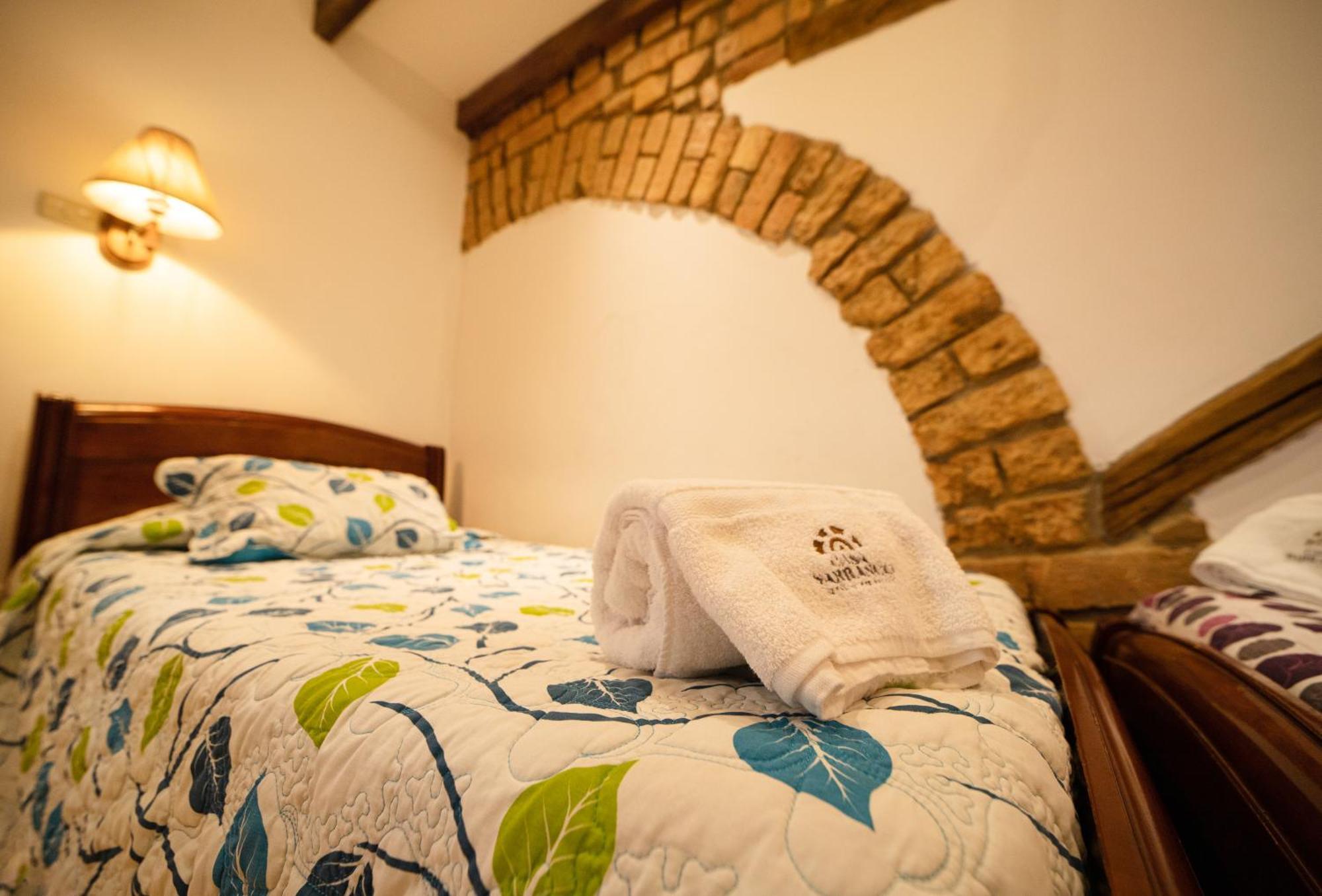 Hotel Casa Del Barranco กูเอ็งกา ภายนอก รูปภาพ